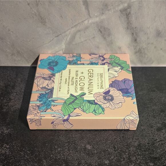 Seraphine Botanicals New Geranium & Glow blush & highlight palette full size - Picture 3 of 9